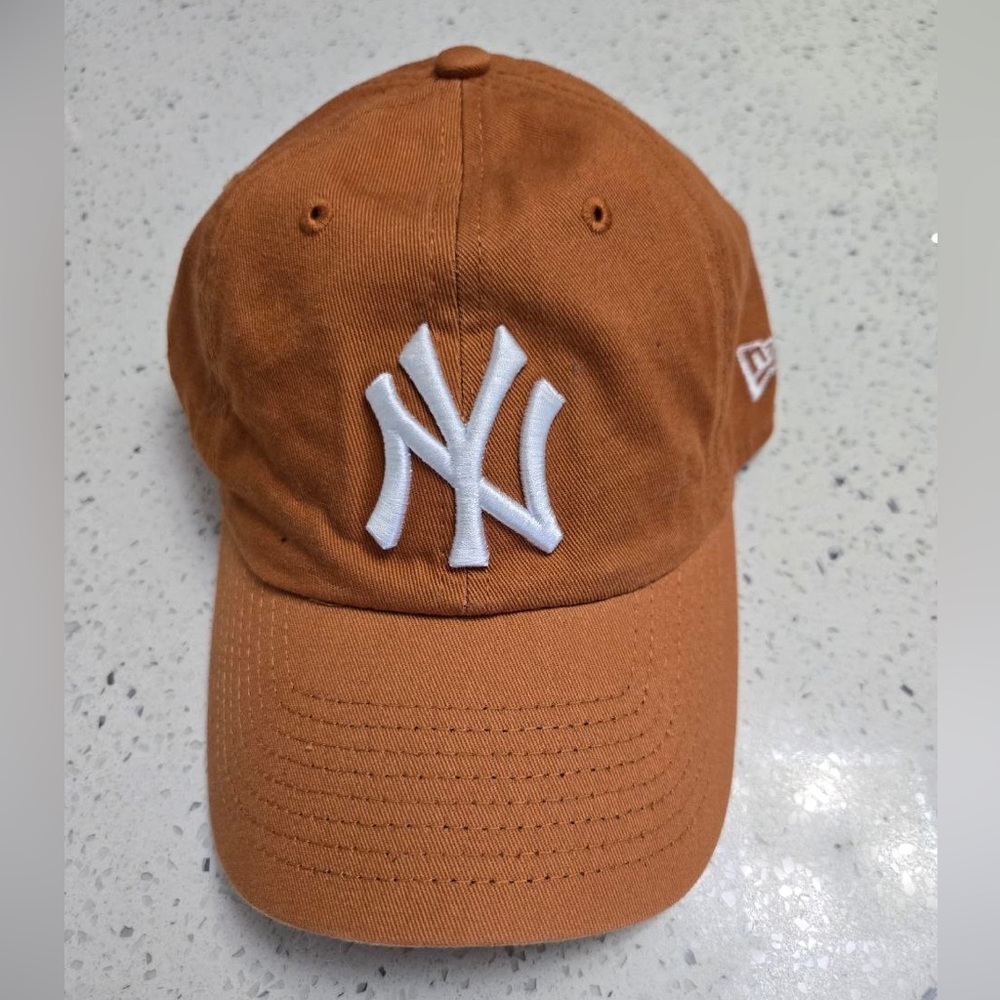 New Era “New York Yankees” baseball cap